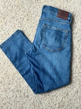Abercrombie & Fitch athletic skinny stretch distressed blue Jeans men’s 28x28